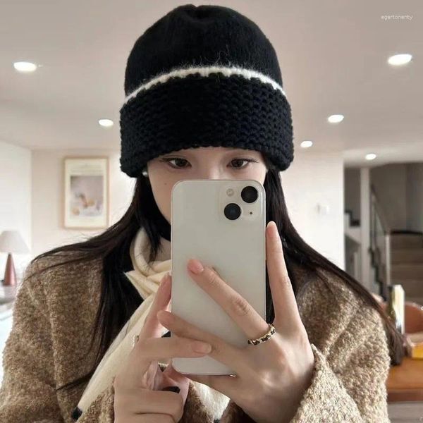 Berets coreano simples preto e branco cor combinando pulôver chapéu feminino outono inverno quente literário malha crânio gorro chapéus