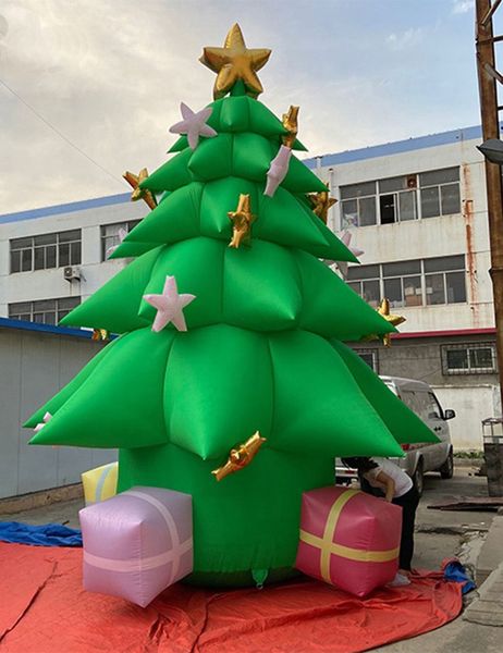 Atacado personalizado ao ar livre gigante 8mh (26 pés) com ventilador verde inflável decorações da árvore de natal caixas de presente embelezadas