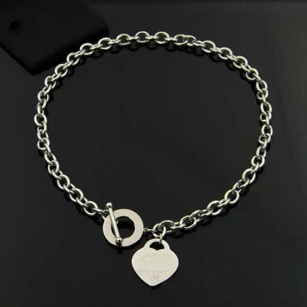 2024 gioielli firmati braccialetti firmati 100% argento sterling 925 originale autentico classico braccialetto a forma di cuore regalo squisito braccialetto da donna gioielliq2