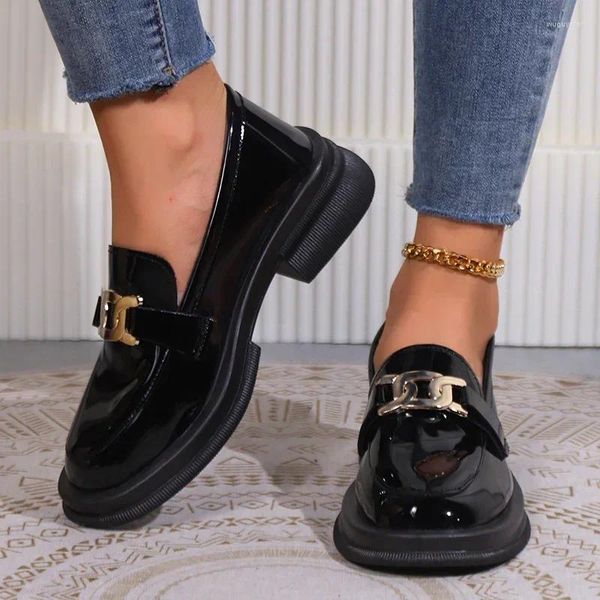 Женские модельные туфли, распродажа 2024, модные женские туфли-лодочки без шнуровки, осенние водонепроницаемые лоферы на среднем каблуке с круглым носком, однотонные металлические украшения