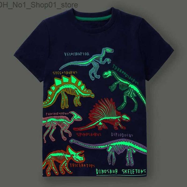 T-Shirts 2023 Bebek Erkekler Yaz Yeni Moda T-Shirt Pamuklu Aydınlık Dinozorlu Çocuklar Çocuklar İçin Yumuşak ve Konfor Üstleri 2-7 Yıl S240218
