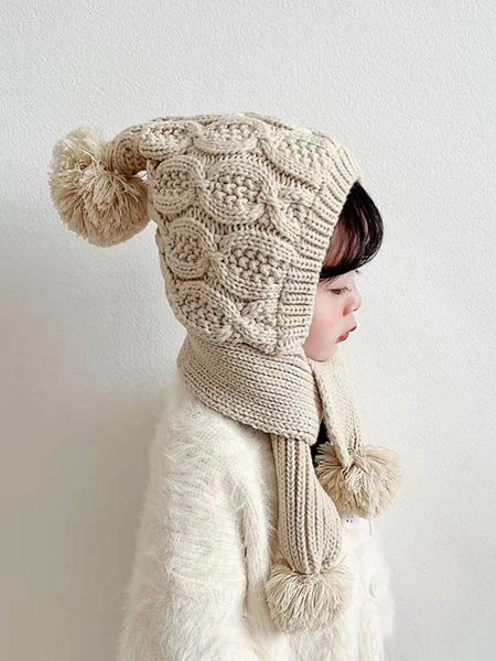 Berretti Coreani Per Bambini Cappello Lavorato A Maglia Autunno/Inverno 2024 Pelle Scamosciata Calda Pasta Fritta Torsioni Protezione per Le Orecchie Pallina Da Neve Berretti