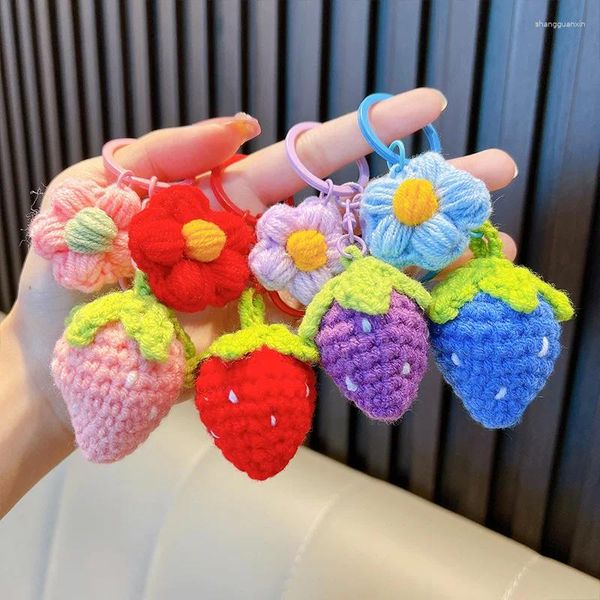 Chaveiros de malha flor de morango bonito para presentes criativo crochê carro chaveiro handmaking tecido saco de malha pingente