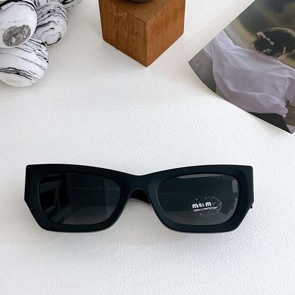 MM óculos de sol SMU09W placa elegante caixa de carta ao ar livre internet sol vermelho óculos femininos