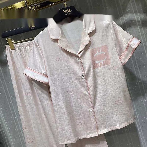 Pigiama casual estivo da donna di design per la zona notte Pigiama casual estivo da donna Pantaloni a maniche corte rosa Pigiama Set Indumenti da notte comodi in raso Abbigliamento per la casa Due pezzi