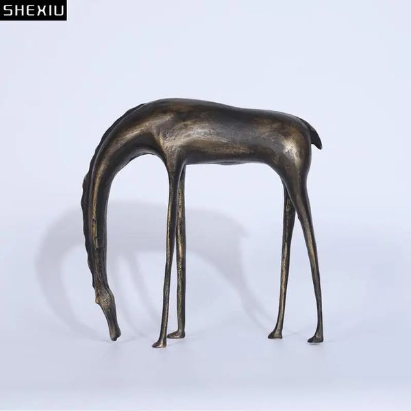 Retro cavalo escultura de metal artesanato arte abstrata estátua ornamentos decoração de mesa steed mobiliário decoração de casa vintage 240123