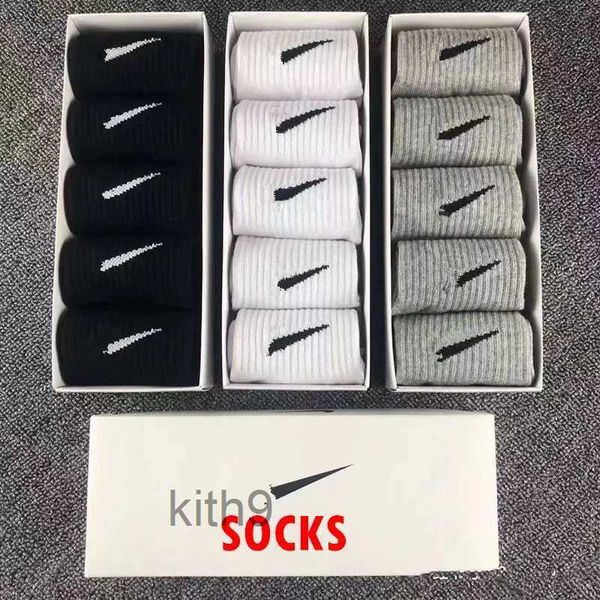 Designer-Herrensocken für Herren, Sportsocken, Baumwolle, All-Match, einfarbig, lang, kurz, Damen, weiß, Knöchel, sportlich, hohe Nime-Sportsocken mit Box 2Z34