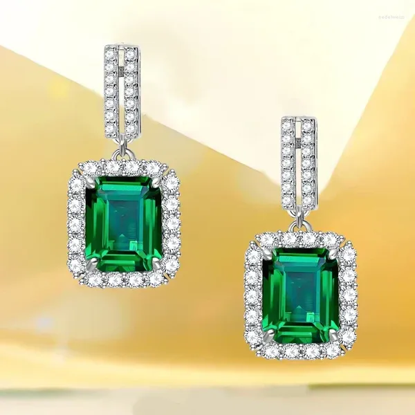 Orecchini a bottone verde artificiale S925 abbinati a gioielli da sposa di lusso leggeri e di nicchia intarsiati in argento sterling