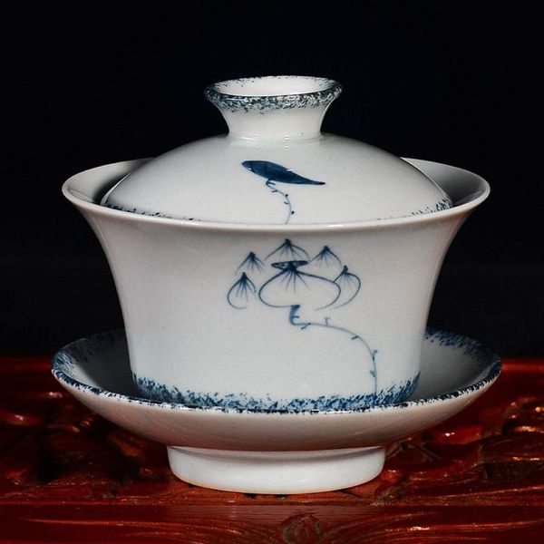 Handbemalter Retro-Gaiwan-Teebezug aus blauem und weißem Porzellan, Jingdezhen-Keramik-Sancai-Teeschale, alte Teetasse209H