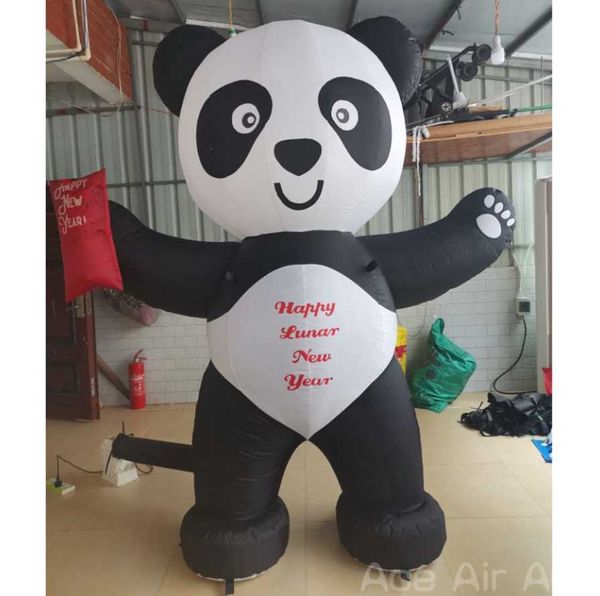 Großhandel Großhandel 5 m/16,4 ftH Fabrikversorgung aufblasbarer Panda-Cartoon-Tierballon niedlicher Panda mit rotem Umschlag für Außenwerbung, Event-Party