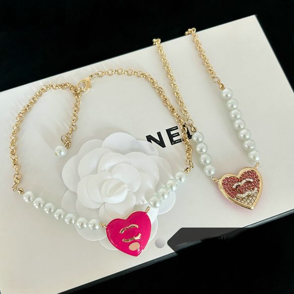 Collane a cuore Designer Gioielli Lettera Girocollo Catena placcata oro 18 carati Collana di perle da donna Regalo per la festa nuziale