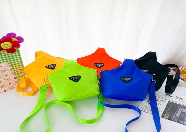 Borse di tela per bambini di design Borsa a tracolla sportiva per ragazze dei ragazzi Borse a tracolla casual per bambini A68691616076