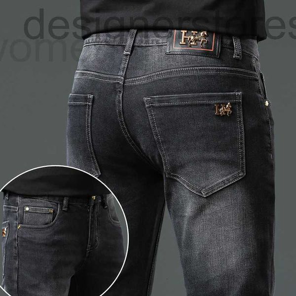 Jeans masculinos designer H outono e inverno jeans europeus grossos, ajuste fino na moda masculina, tendência de pé pequeno, calças compridas pretas, estilo 4ACE 9AYI