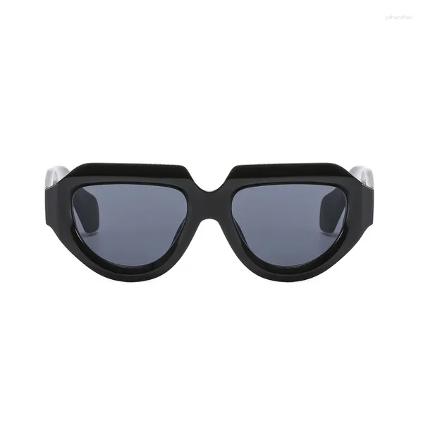 Sonnenbrille mit großem Rahmen, Retro-Sonnenbrille mit Schnittkante, Polygonal, trendig, breite Spiegelbeine, dicke Brille, weiblich
