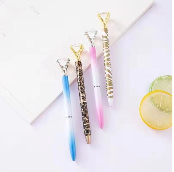 Hochwertige Kugelschreiber Großhandel 1 Stück Big Diamond Crystal Pen Edelstein Ring Büro Metall Roller Ball Schwarz Rose Gold Silber Rosa Drop Lieferung Schule