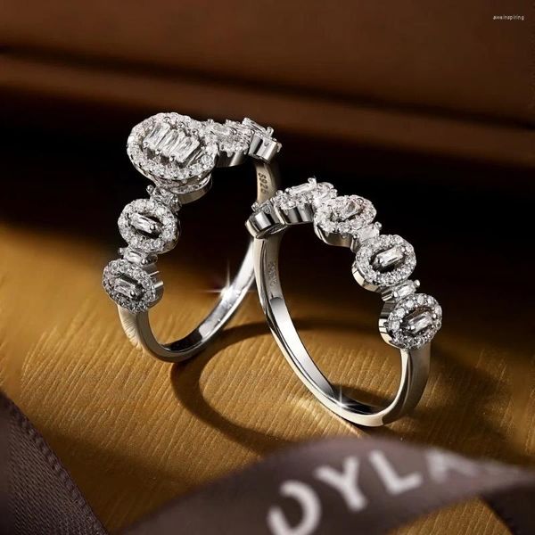Anéis de cluster Karachi vendendo moda nicho luz design de luxo escada elíptica incrustada anel de diamante de alto carbono atacado para mulheres