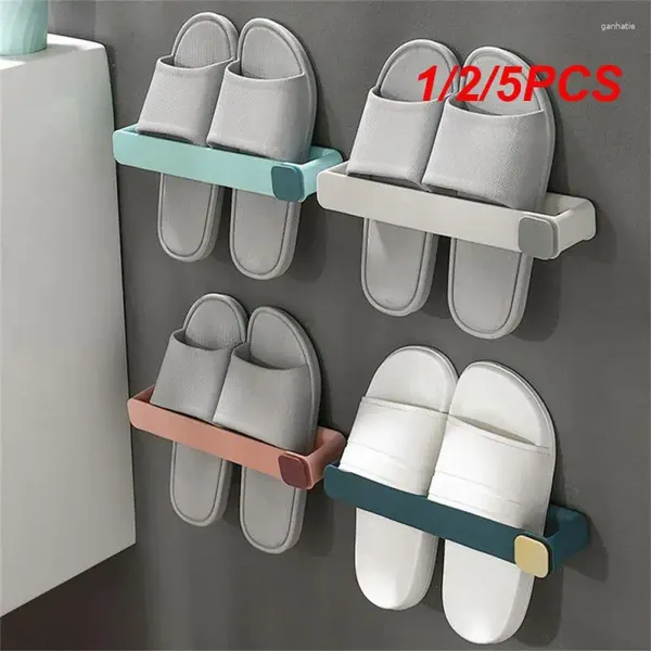 Conjunto de acessórios de banho 1/2 / 5PCS Prateleira de chinelo de banheiro sem perfuração montada na parede Rack de armazenamento Economia de espaço para suspensão doméstica