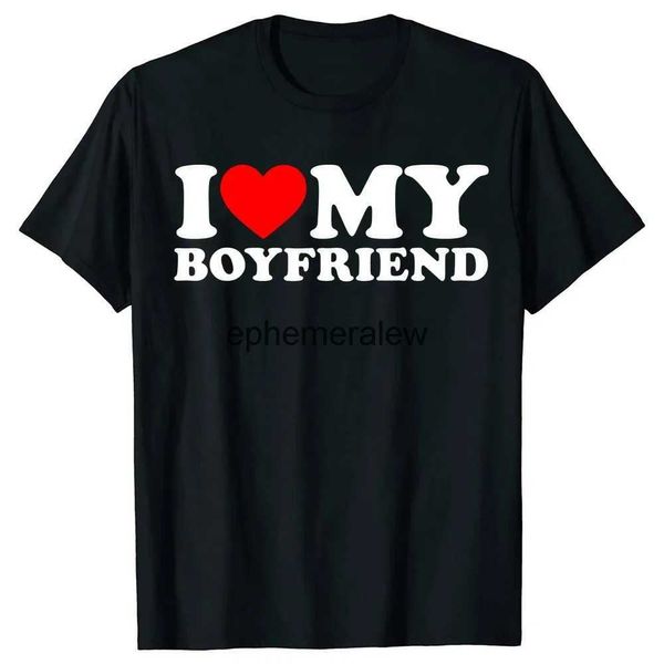 T-shirt da uomo Novità Amo il mio ragazzo Vestiti Fidanzata T-shirt Quindi per favore stai lontano da me Divertente BF GF Dicendo Citazione San Valentino TopsH24220