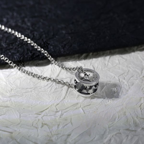 Collane con ciondolo di design unisex Collana con croce ad anello in argento tailandese Nuova catena di maglioni per coppie con ciondolo a vita piccola
