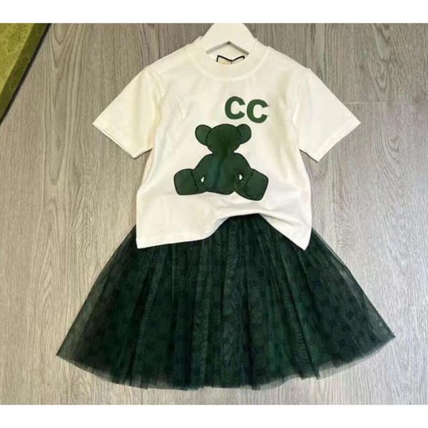 T-Shirt Kids Lüks Designer Peçe Etek Moda Sevimli Bebek Giysileri Çocuklar Kısa Kollu Setler Giyim Takımları Yaz Kızlar Pamuk Elbise 8 Stil T53