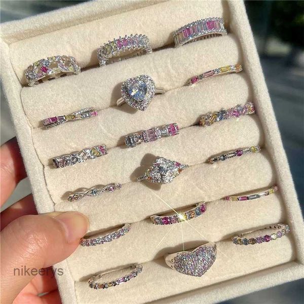 Renkli Elmas Tasarımcı Band Ring Kadın Yıldönümü için Lüks Çar 925 STERLING Gümüş Pembe Kalp Zirkonya Love Womens Nişan Alyans Takı Gif Ajuw