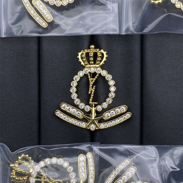 Luxus Designer Krone Edelstahl Broschen Kreis Anzug Kristall Strass Gold Buchstabe Überzogene Brosche Pin Für Frauen Schmuck Kleid Zubehör