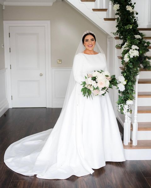 Bescheidene 2024 A-Linie Brautkleider Jewel Neck Langarm Pure White Satin Brautkleider für die Braut Vestidos De Novia