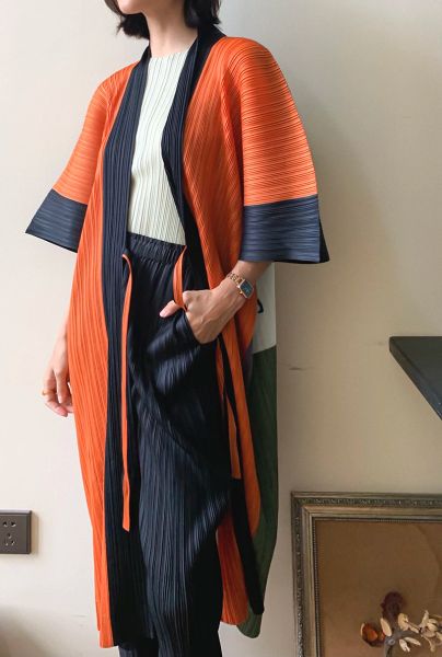 Kopfhörer Frauen Gedruckt Eam Graben Miyake Plissee Mode Gedruckt Lose Plus Größe Japan Stil Gürtel Weibliche Lange Mäntel Flut