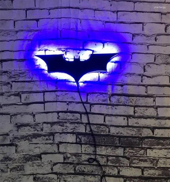 Orologi da parete 3D Creativo Pipistrello LED Luce notturna Decorazione della casa Testiera Atmosfera Segno