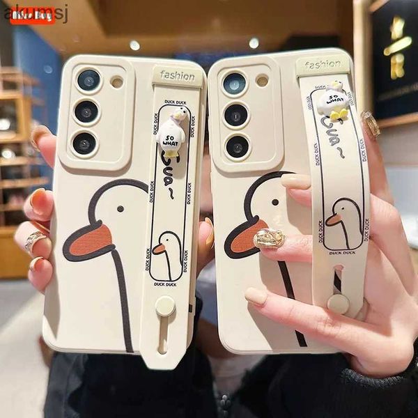 Capas de telefone celular Cartoom Duck Wrist Band Bracket Phone Case para Samsung Galaxy S24 Plus S24 Ultra A15 A25 Proteção à prova de choque tampa traseira YQ240221