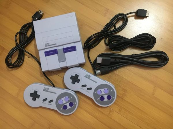 Игроки Super HD вывод для SNES Retro Classic Handheld Player Player TV Mini Game Console Console 21 игры могут сохранить игру