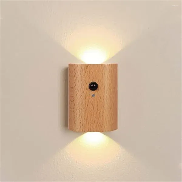 Lampada da parete Lampada da parete moderna con sensore di movimento montata a LED Illuminazione da interni in legno ricaricabile da 500 mAh per l'arredamento del soggiorno del corridoio