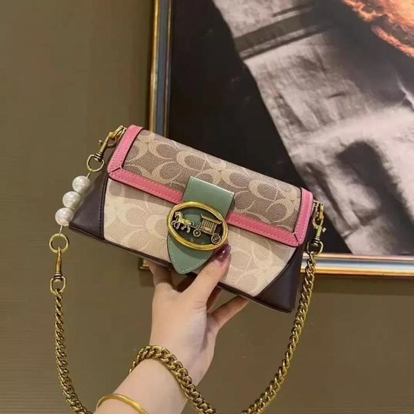 Borse da sera Marchio di moda di lusso Bastone francese Catena di colori a contrasto Borsa sotto le ascelle Stile straniero Carrozza trainata da cavalli Spalla da donna