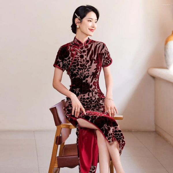 Этническая одежда 2024, бархатное длинное Cheongsam с воротником-стойкой и короткими рукавами, улучшенное китайское вечернее платье Qipao для матери невесты, Vestidos