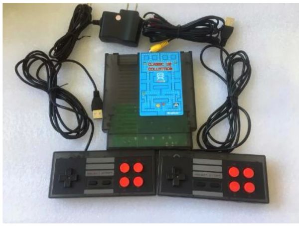 Konsolen Retro-Videospielkonsole NTSC und PALB TV Handheld Eingebaut 118 klassische verschiedene Spiele Dual-Gamepad 14 Spiele können Batterie sparen