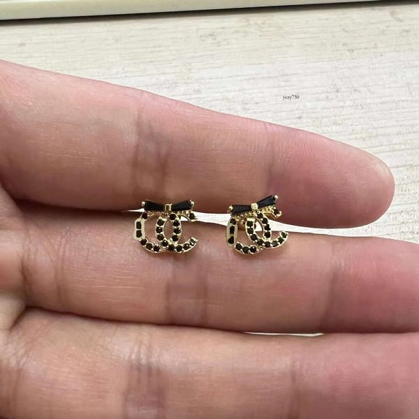 clies channel Carino Piccolo Nero Bianco Diamante C Stud Design elegante Orecchino Oro Sier Ragazza Donne Orecchini a bottone da sposa Gioielli per feste Non tramonteranno mai