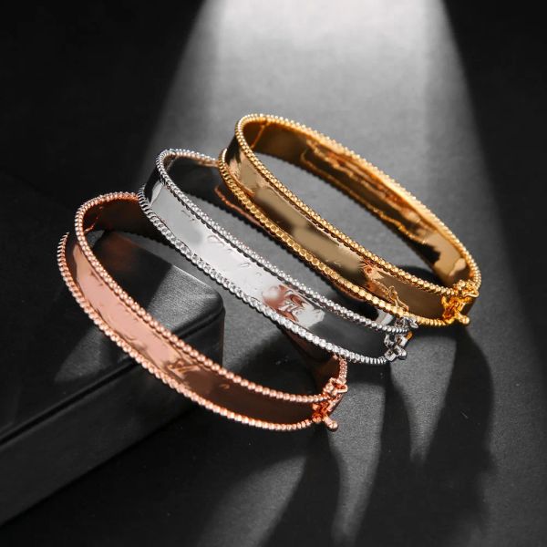 Bangles 2023 Nuova moda classica personalizzata personalizzata intagliato Tri Color Bracciale opzionale di San Valentino Giorno Spedizione gratuita