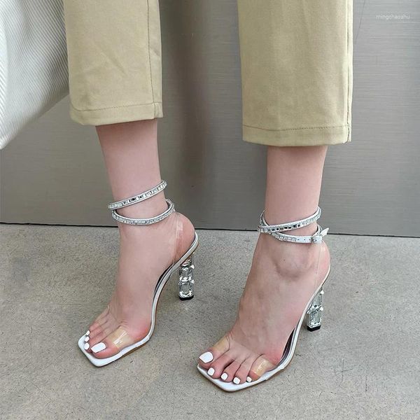 Летние сандалии с квадратным носком и ремешком на щиколотке, прозрачные женские туфли на высоком каблуке с кристаллами из ПВХ, однотонные шелковые модные модельные туфли с открытой пяткой