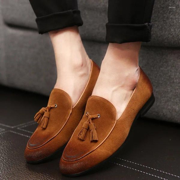 Sapatos de vestido homens casuais mocassins de couro respirável escritório de negócios para dirigir mocassins confortável deslizamento em sapato de borla