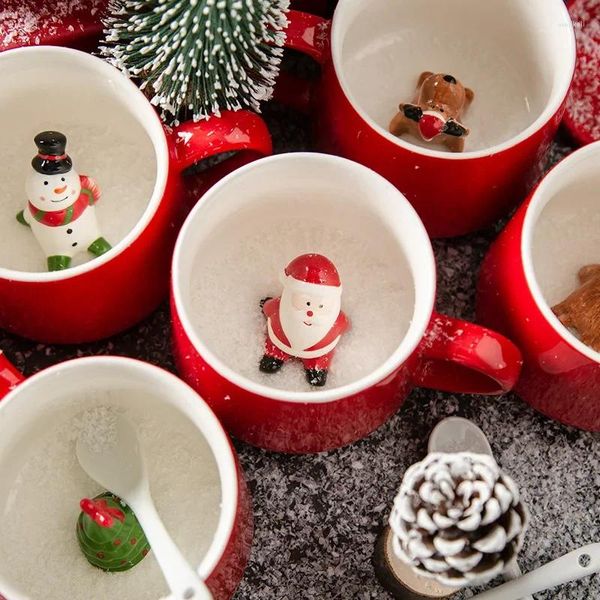 Tazze Regalo di Natale Tazza d'acqua in ceramica Babbo Natale Pupazzo di neve Tazza festiva rossa con coperchio Cucchiaio Tazze da caffè Alce albero