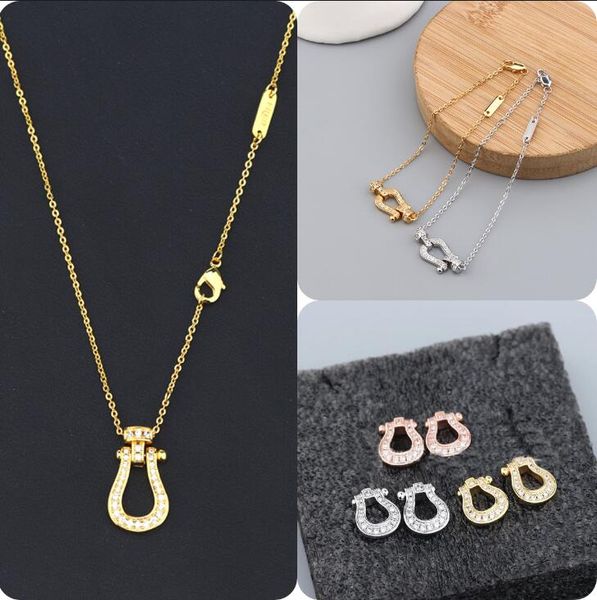 Modische Hufeisen-Schnalle-Halsketten-Armband-Ohrring-Ring-Sets voller Zirkon-Schlüsselbeinkette für Damen, vielseitiger klassischer Charm-Schmuck