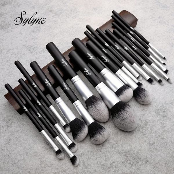 Set di pennelli per trucco Pennelli professionali Full Black 18 pezzi Viso Occhi Cosmeitcs Fondotinta in polvere Kit pennelli per trucco 240220