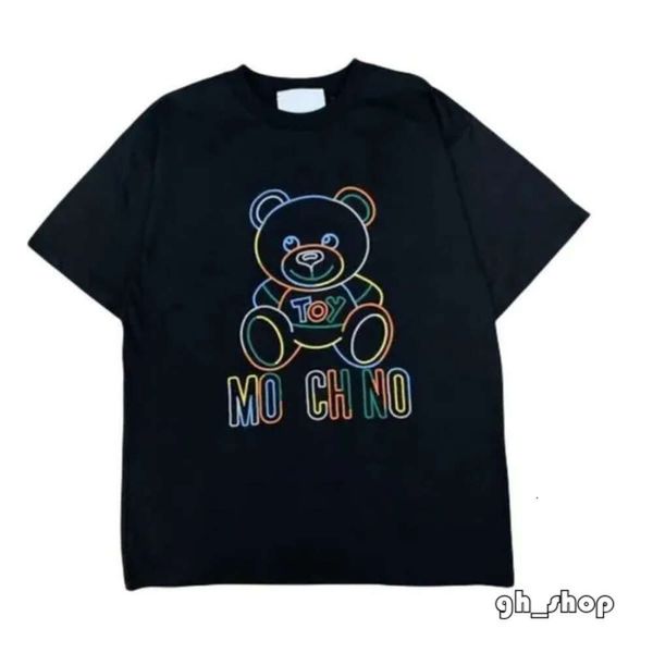 T-shirts masculinos de Moschino Designer de verão Italian Luxury Brands Men e Women Rould Round Gcond Mangas curtas Moda impressa em fit solto de algodão ao ar livre Top 2790