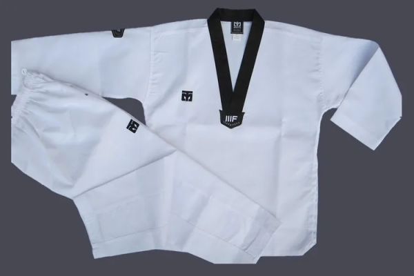 Prodotti HOT principianti usano Mooto taekwondo dobok vestiti bambino adulto VNeck MOOTO taekwondo vestito Taekwondo formazione uniforme all'ingrosso