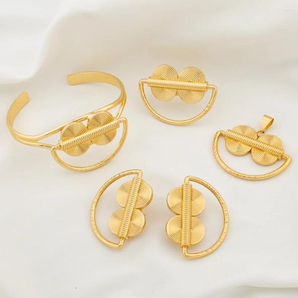 Halskette Ohrringe Set Brasilianische Frauen Gold Farbe Schmuck Clip Und Anhänger Hochzeiten Braut Ring 4 Stücke Für Verlobungsfeier