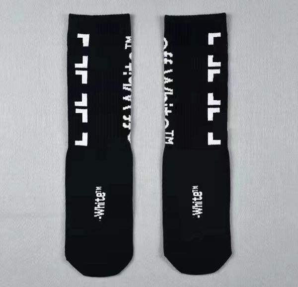 Off Fashion Herren Streetwear Socken Damen Herren Hochwertige Baumwolle Allmatch Pfeil XXX Druck Atmungsaktiv Schwarz Weiß Mischen Footbal7513978