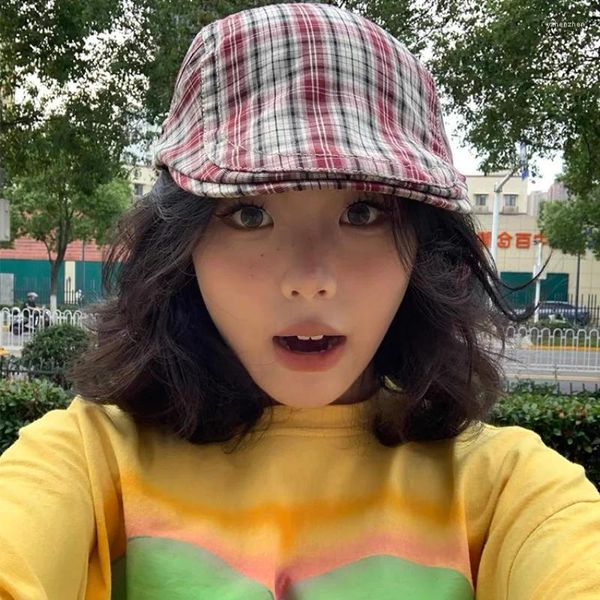 Berets Retro Damen Sommer leicht und dünn rot kariert Vorwärtshut Japanische Herren Street Duckbill Hüte Frühlingsmode Papa Mütze