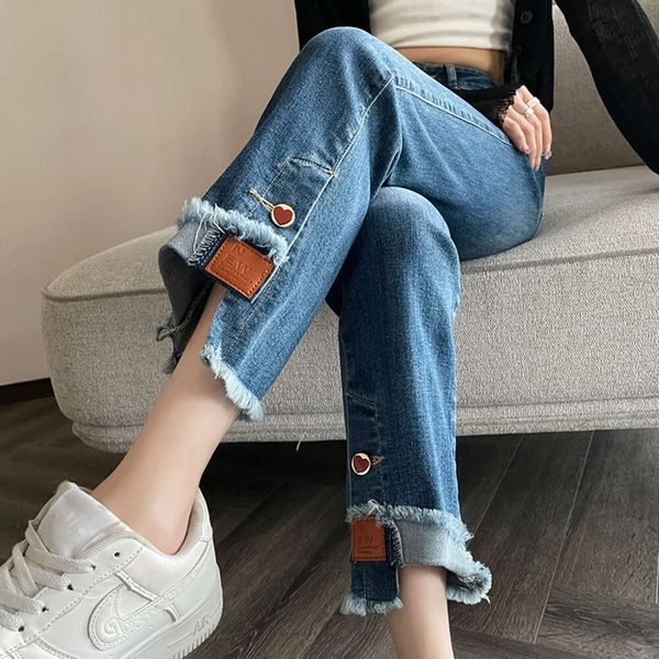 Retro Smoke Pipe Jeans für Damen Herbst 2023 Love Flap Spliced Ragged Edge Small Straight Crop Pants