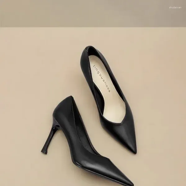 Scarpe eleganti estive tutto-fiammifero in morbida pelle da donna tacchi alti stiletto da donna sexy tinta unita scarpe a punta comode décolleté