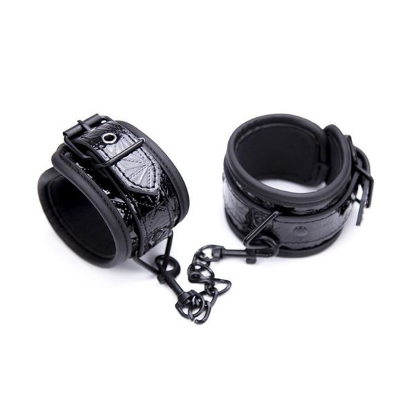 Manette rosse nere Polsini per le gambe per le donne BDSM Bondage Gear Restraints Giochi di sesso per adulti Giocattoli per coppie8338337